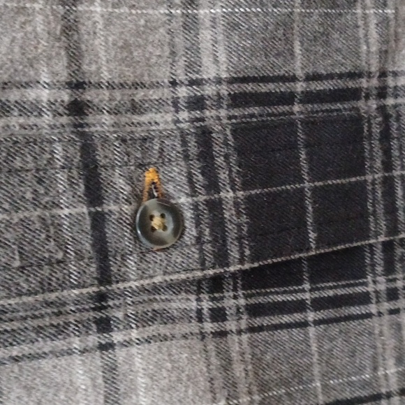 Carhartt Men's XL Black/Grey Heavy Duty Flannel Shirt/Jacket (mislabeled medium) - Picture 6 of 14